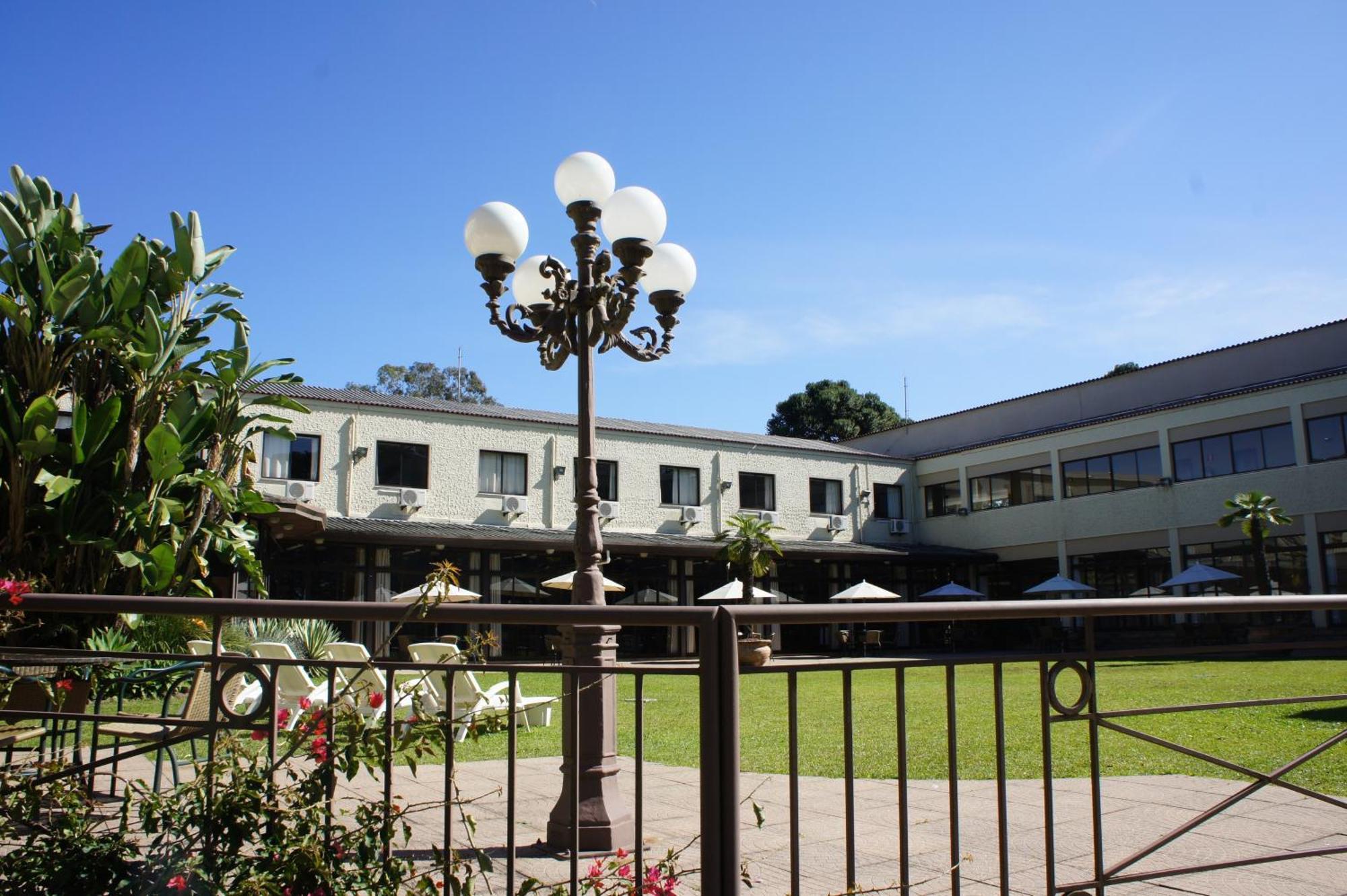 Samuara Hotel Каксиас-До-Сул Екстериор снимка