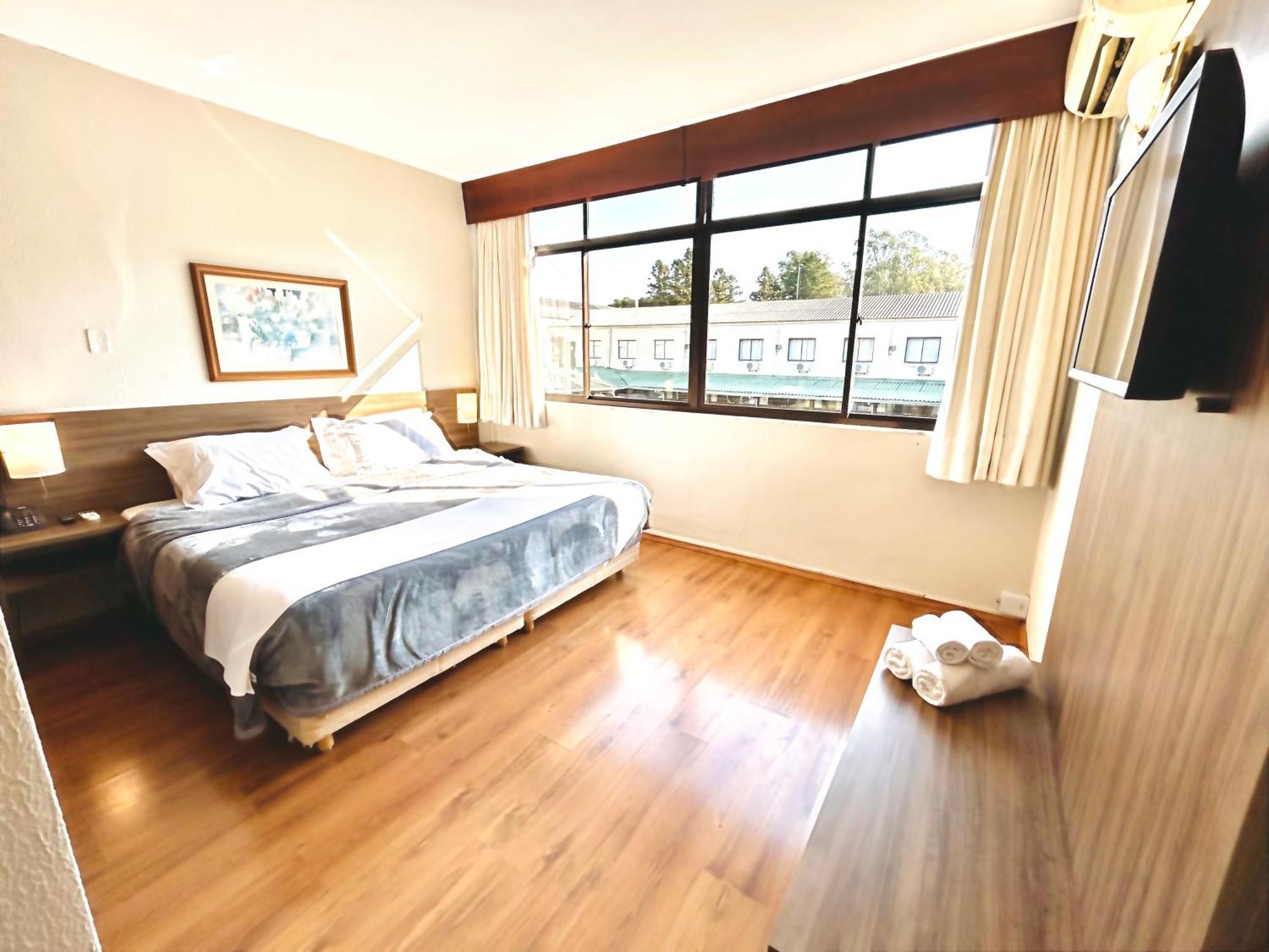 Samuara Hotel Каксиас-До-Сул Екстериор снимка